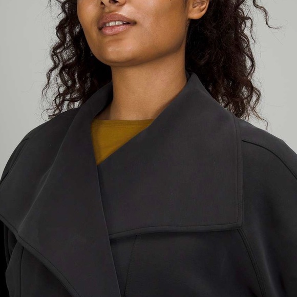 Lululemon Softstreme Belted Wrap Black Size M/L - Picture 4 of 13